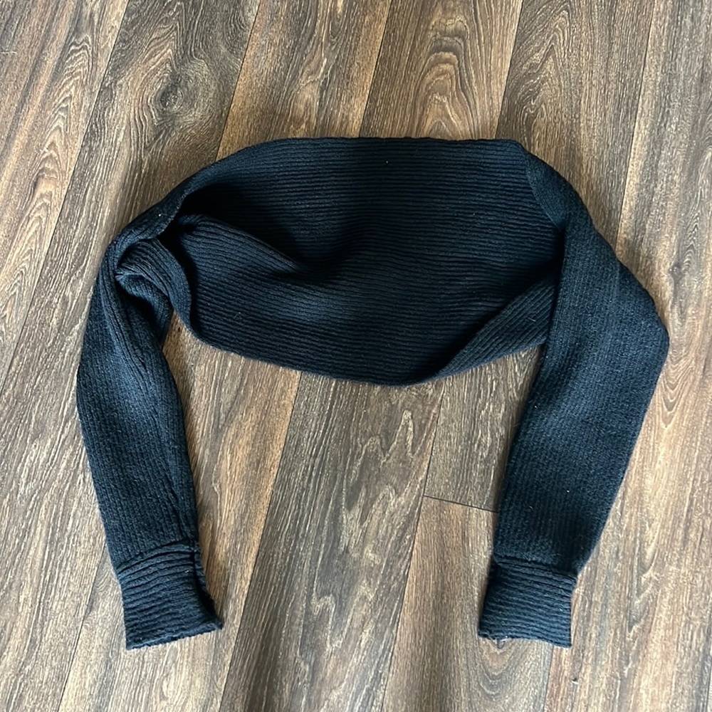 Storets Black Short Cardigan